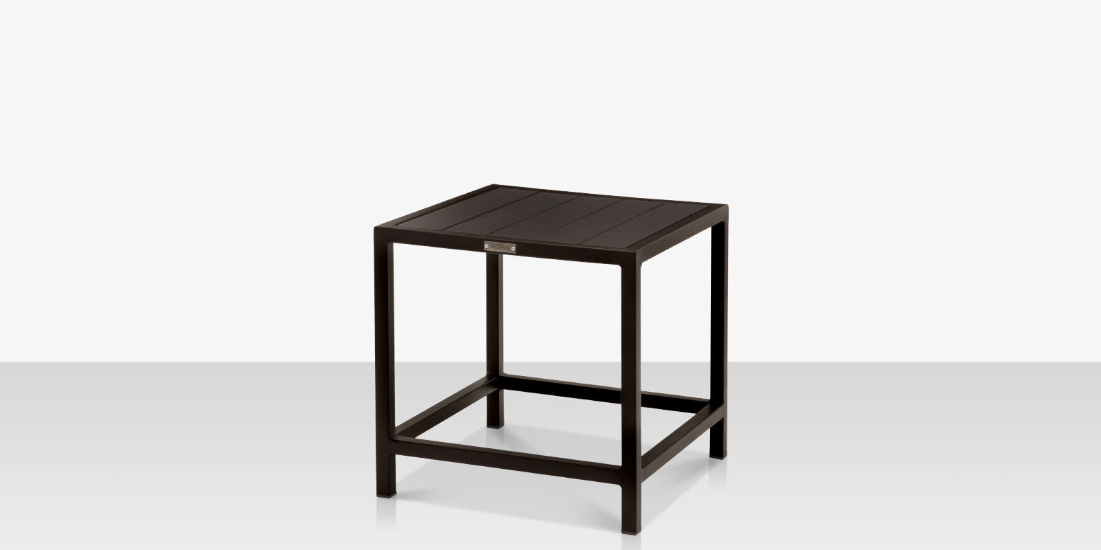 DecoScapes Delano Aluminum 18'' Wide Square End Table