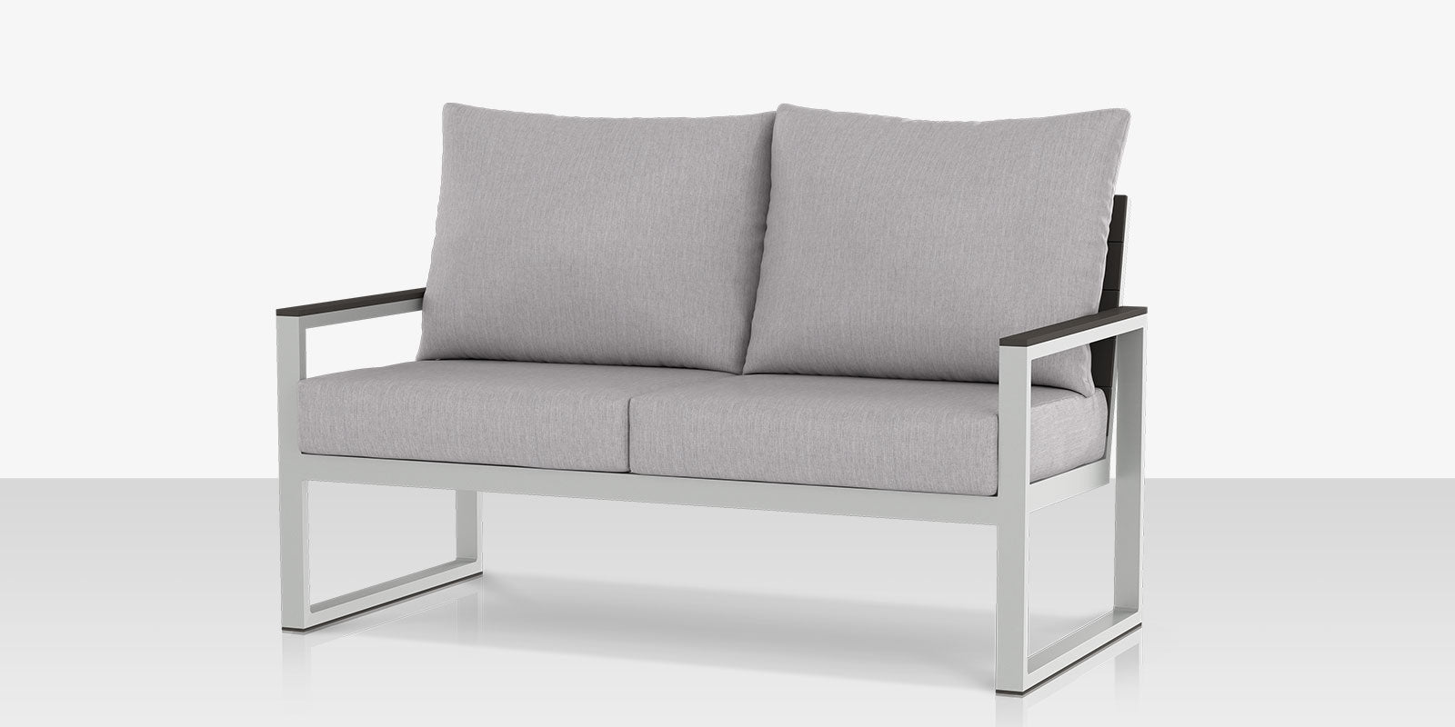 DecoScapes Modera Loveseat