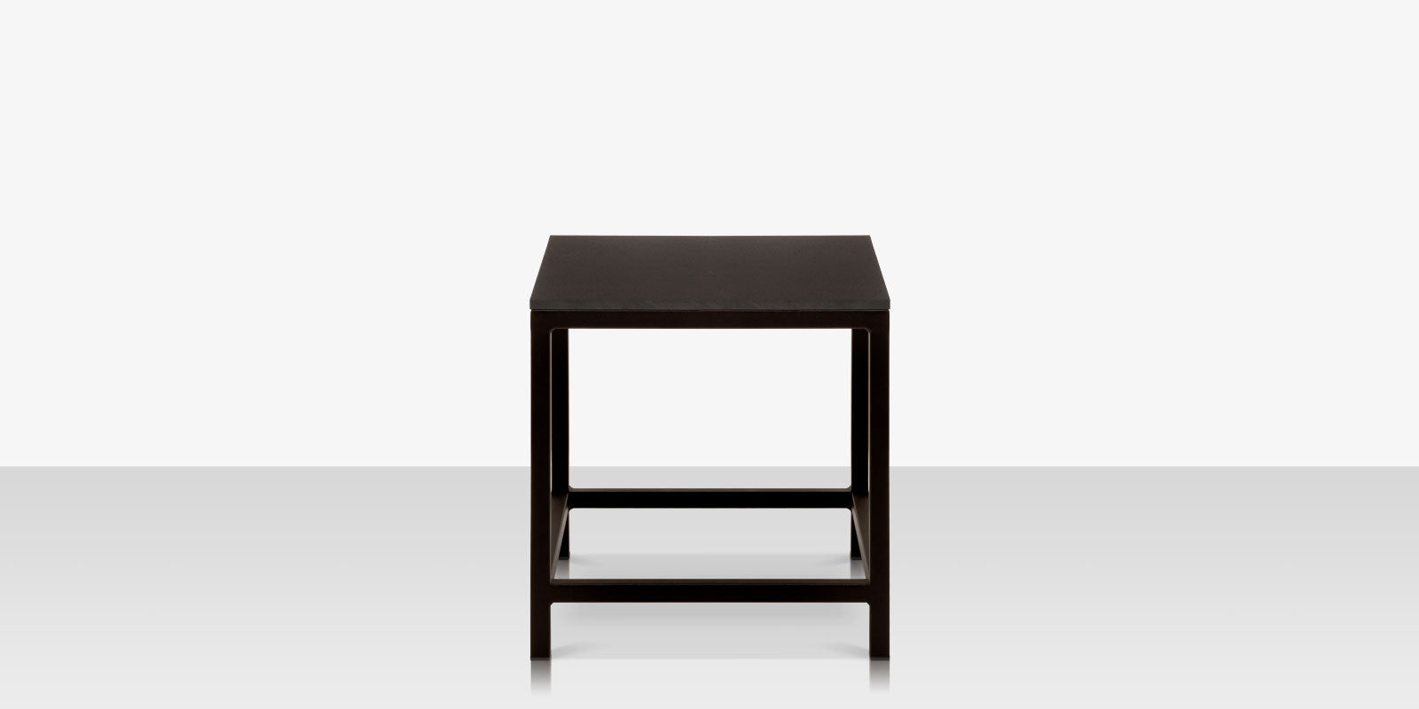 DecoScapes Delano Aluminum 18'' Wide Square End Table