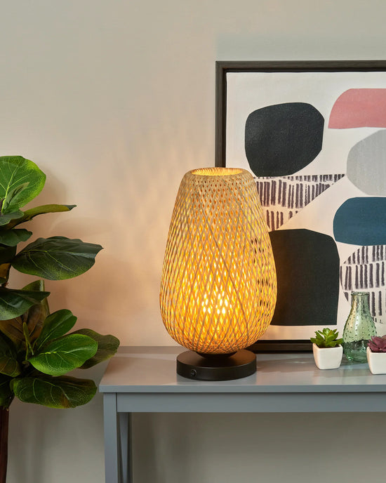 Adesso Hugo Table Lantern