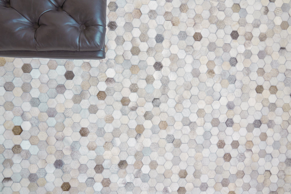 Exquisite Rugs Mosaic Leather Cowhide Ivory Area Rug