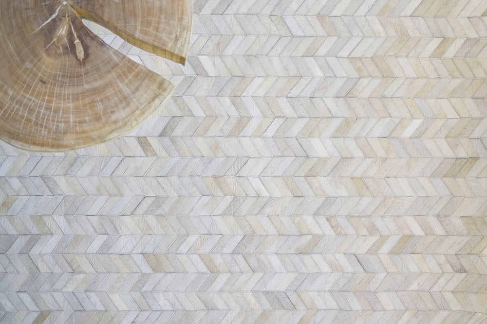 Exquisite Rugs Mosaic Leather Cowhide Ivory Area Rug