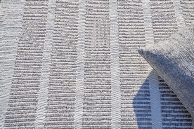 Exquisite Rugs Boca INDOOR/OUTDOOR Handmade Flatwoven PET yarn Area Rug