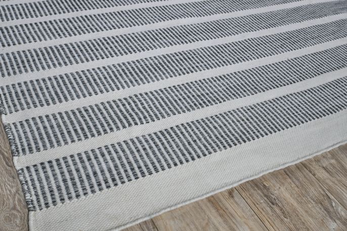 Exquisite Rugs Boca INDOOR/OUTDOOR Handmade Flatwoven PET yarn Area Rug