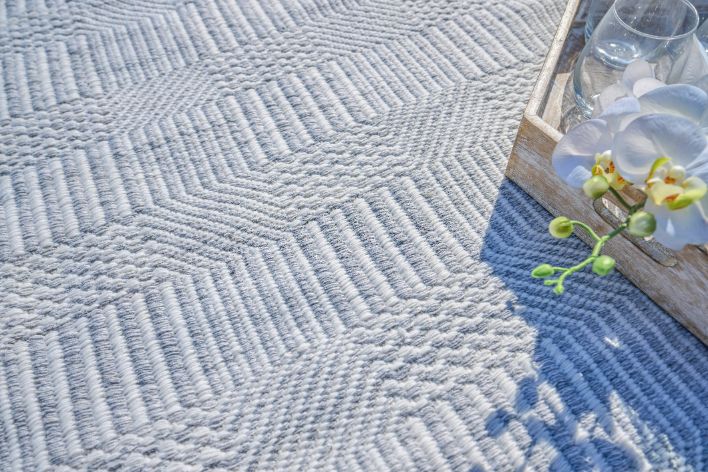 Exquisite Rugs Naples INDOOR/OUTDOOR Handmade Flatwoven PET yarn Area Rug