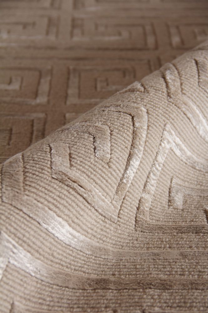 Exquisite Rugs Metro Velvet Handmade Hand-Knotted New Zealand Wool and Viscose Area Rug