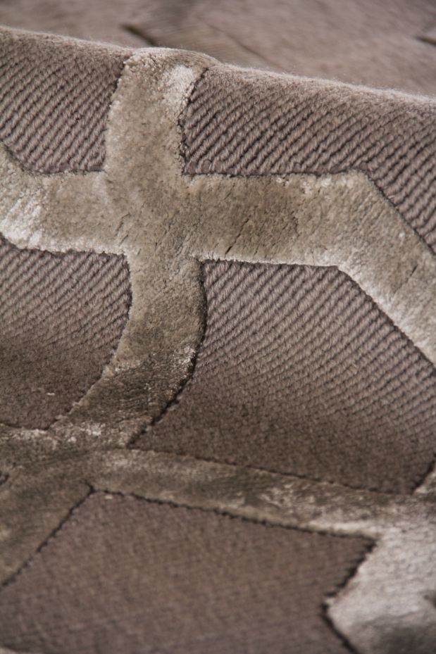 Exquisite Rugs Metro Velvet Handmade Hand-Knotted New Zealand Wool and Viscose Area Rug