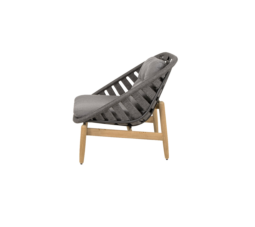 Cane-Line Strington Lounge Chair with Teak Frame