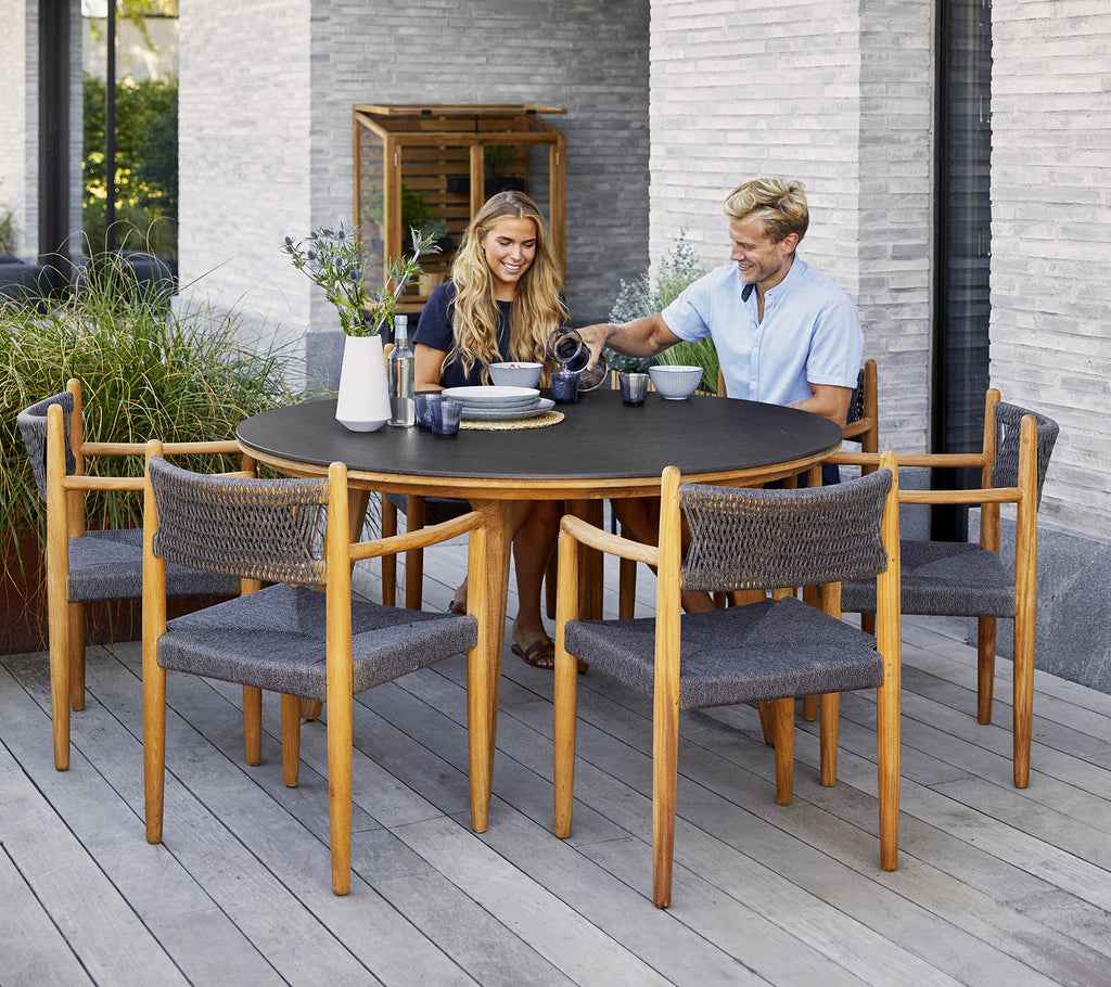 Cane-Line Aspect Dining Table - Dia. 56.7"