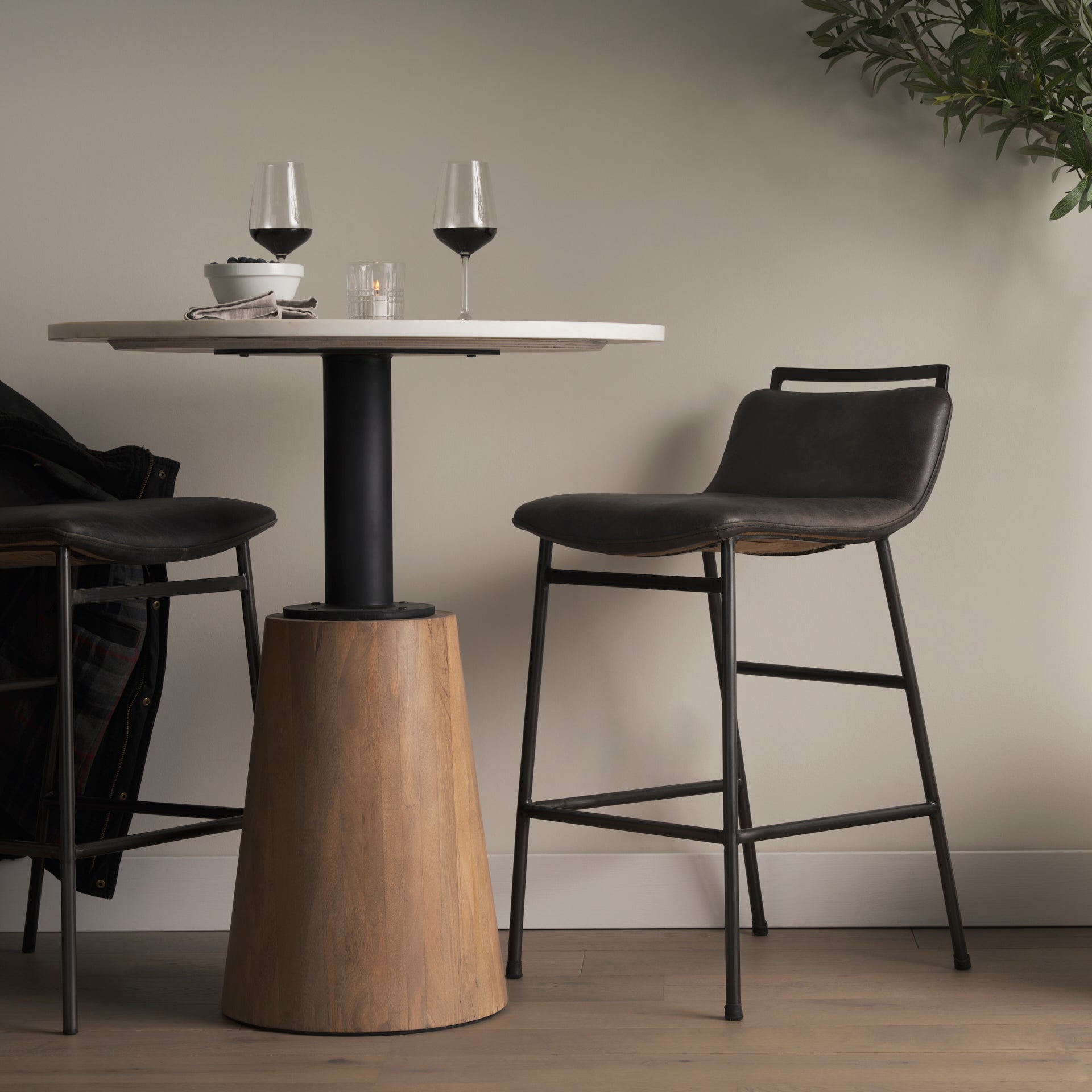 Mercana Maxwell 32" Round Black-Brown Wood With Black Metal Pedestal Bistro Table