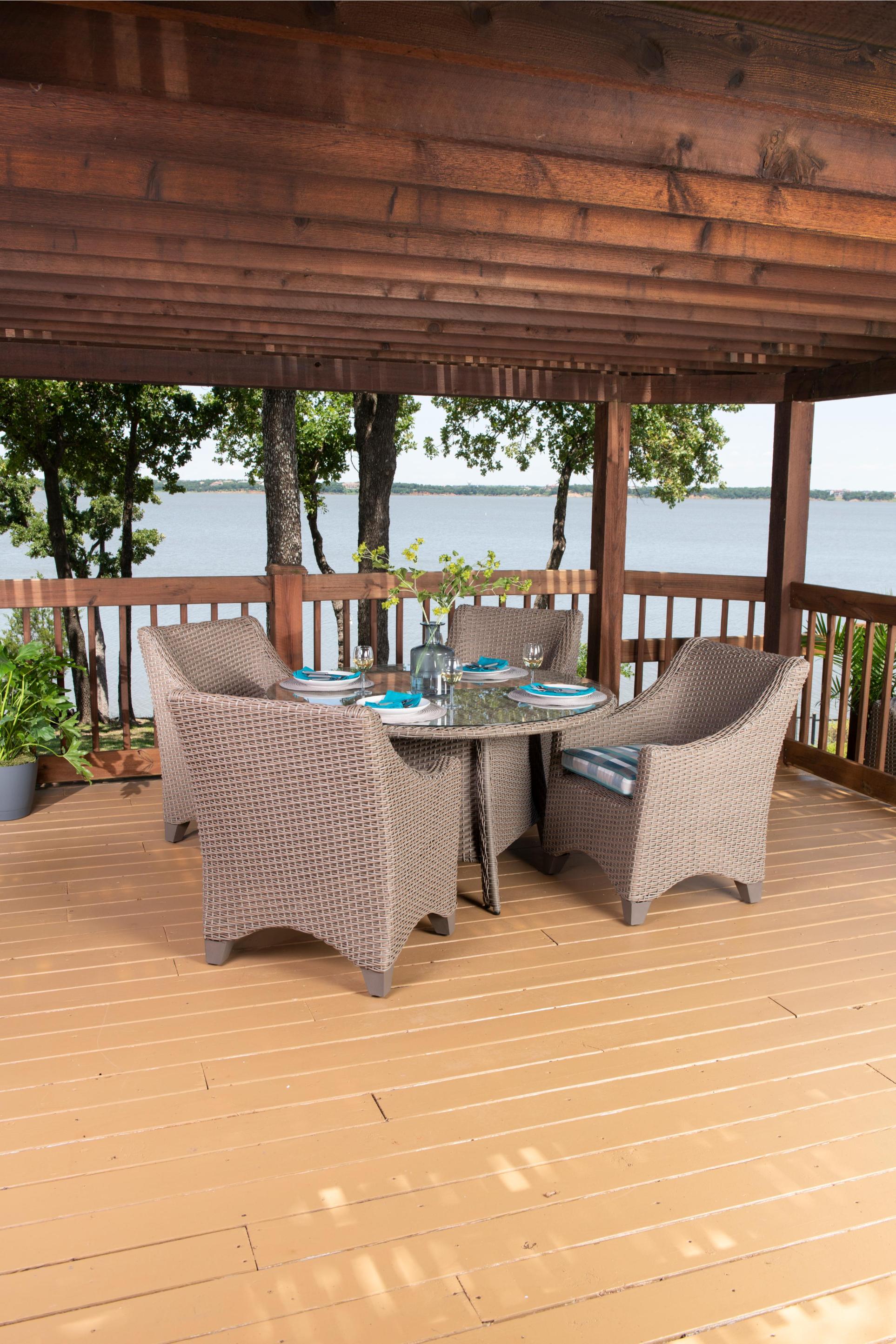 With Cushion, Grade A Fabric, Brand Maize (Grade A)