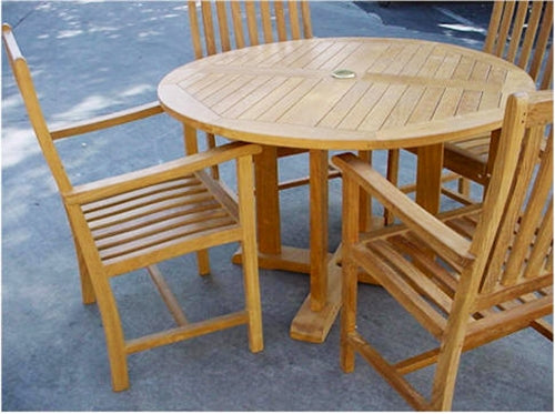 Anderson Teak Tosca 47" Round Table and 4 Wilshire Dining Armchairs