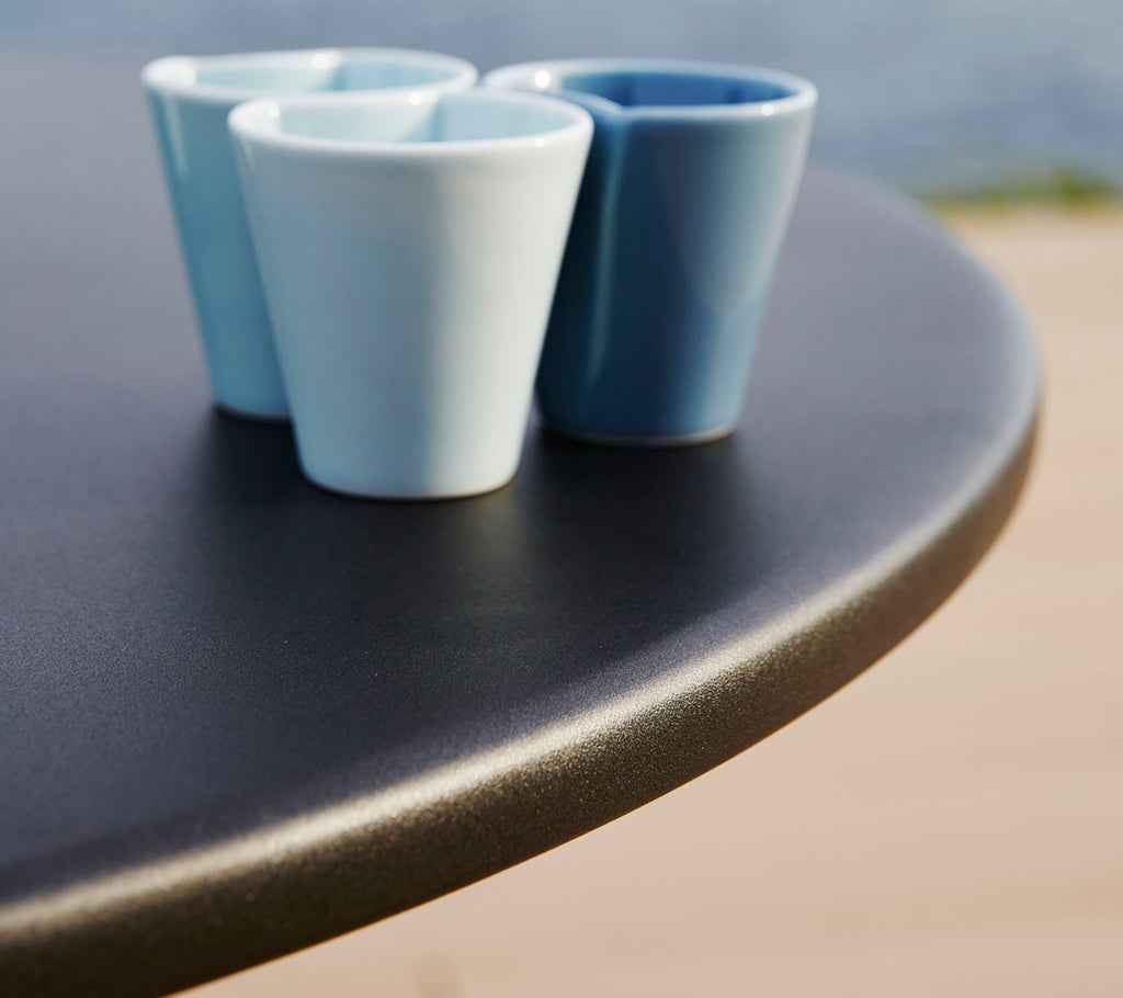 Cane-Line Area Table