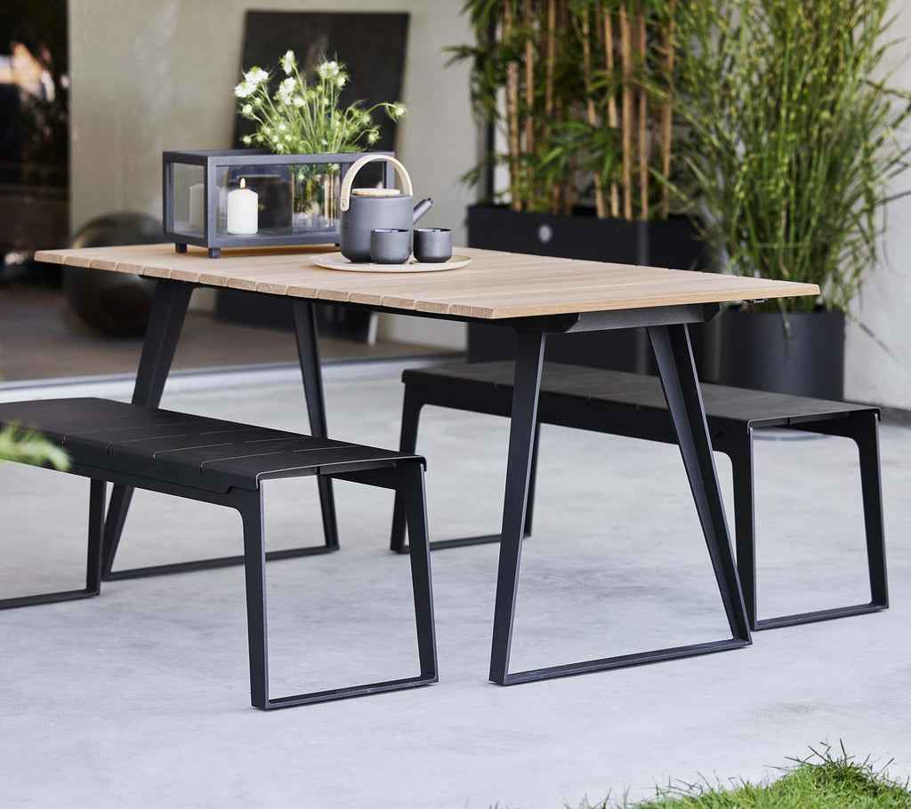 Cane-Line Copenhagen Dining Table with 32.67 Inches Extension