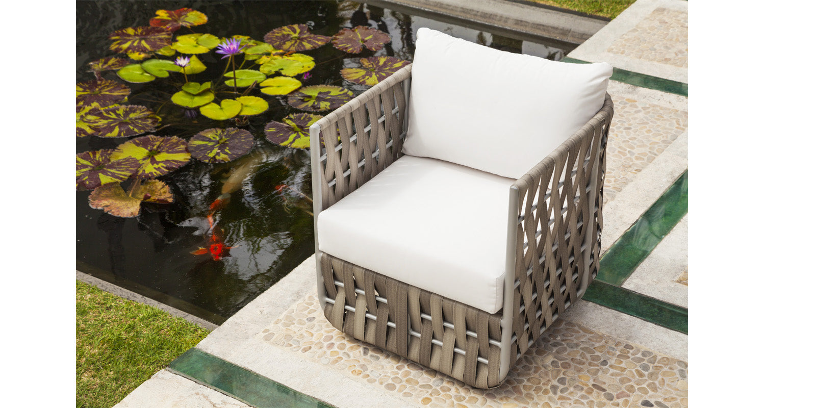 DecoScapes Scorpio Club Chair