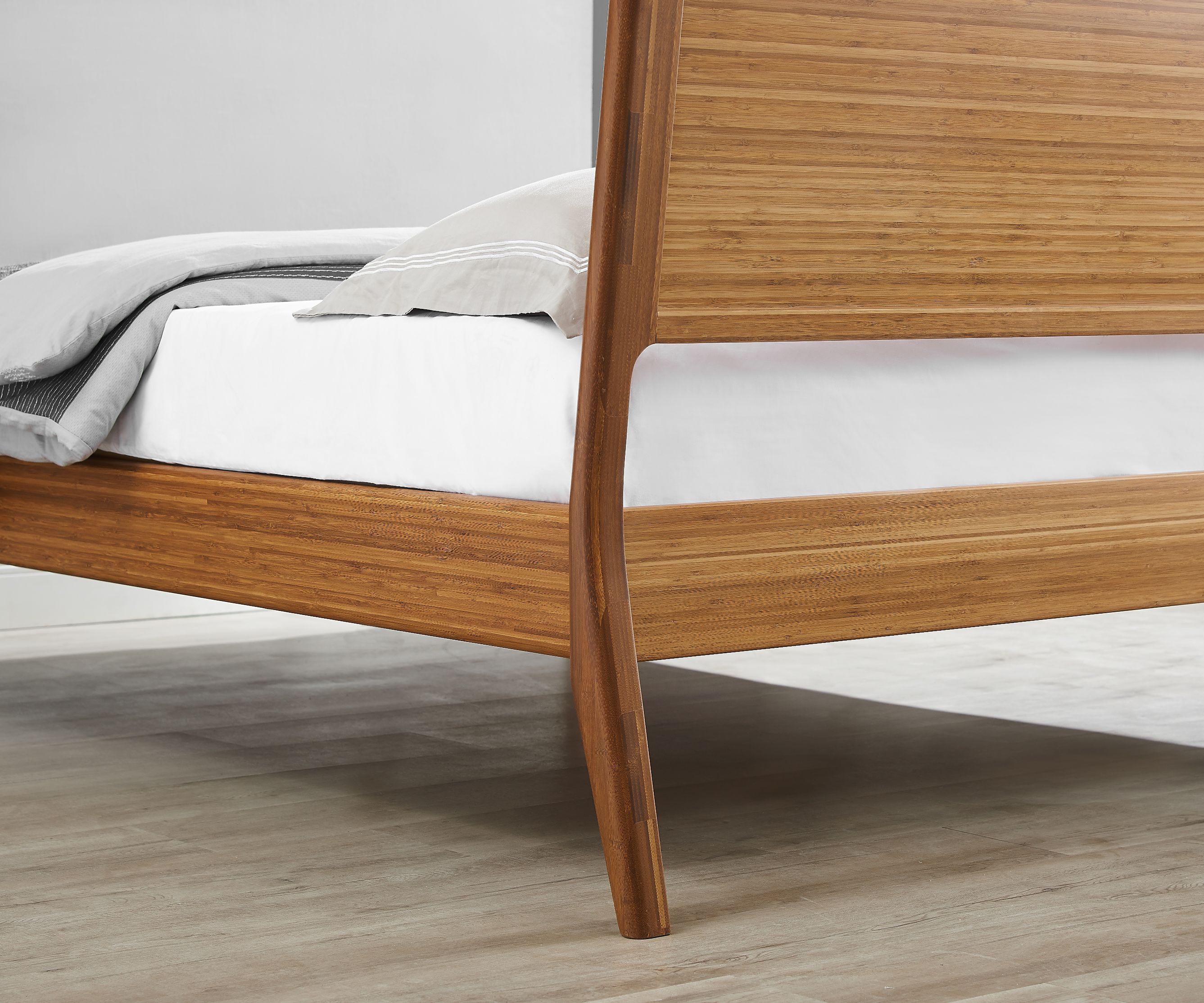 Greenington Ventura Queen Platform Bed - Amber