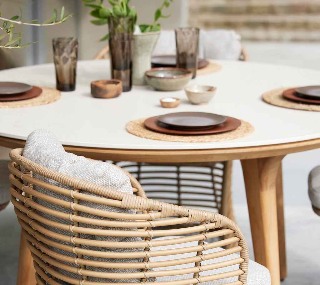 Cane-Line Aspect Dining Table - Dia. 56.7"