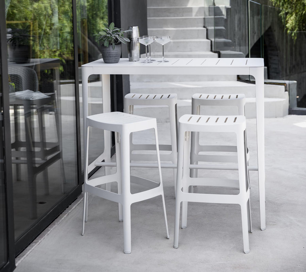 Cane-Line Cut Bar Table
