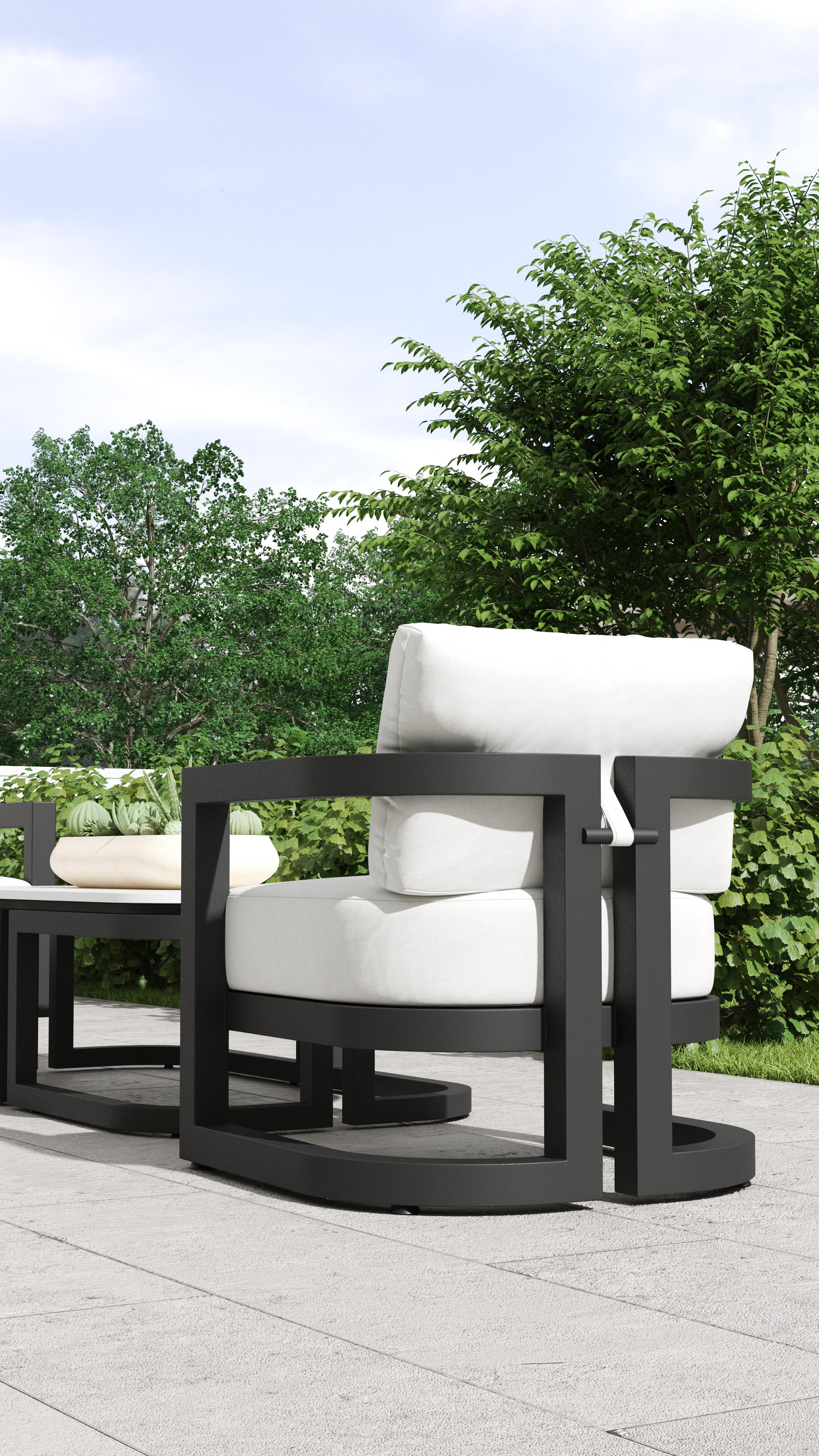 Sunset West Malibu Club Chair in Cast Silver - No Welt
