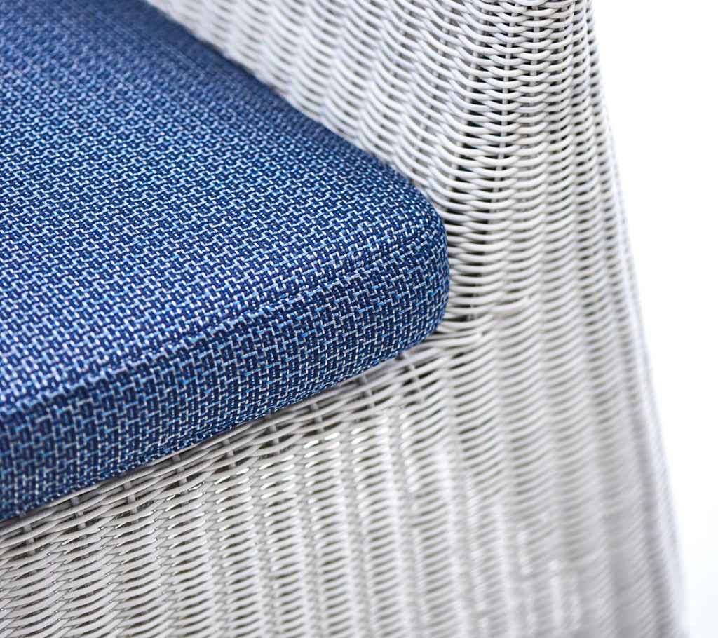 Cane-Line Kingston Lounge Chair Stackable