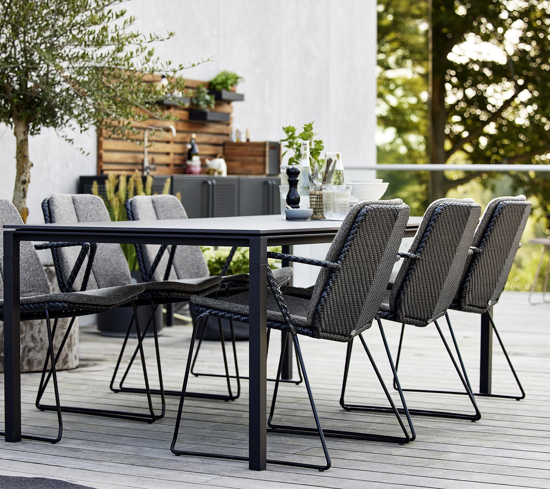 Cane-Line Vision Armchair - Stackable