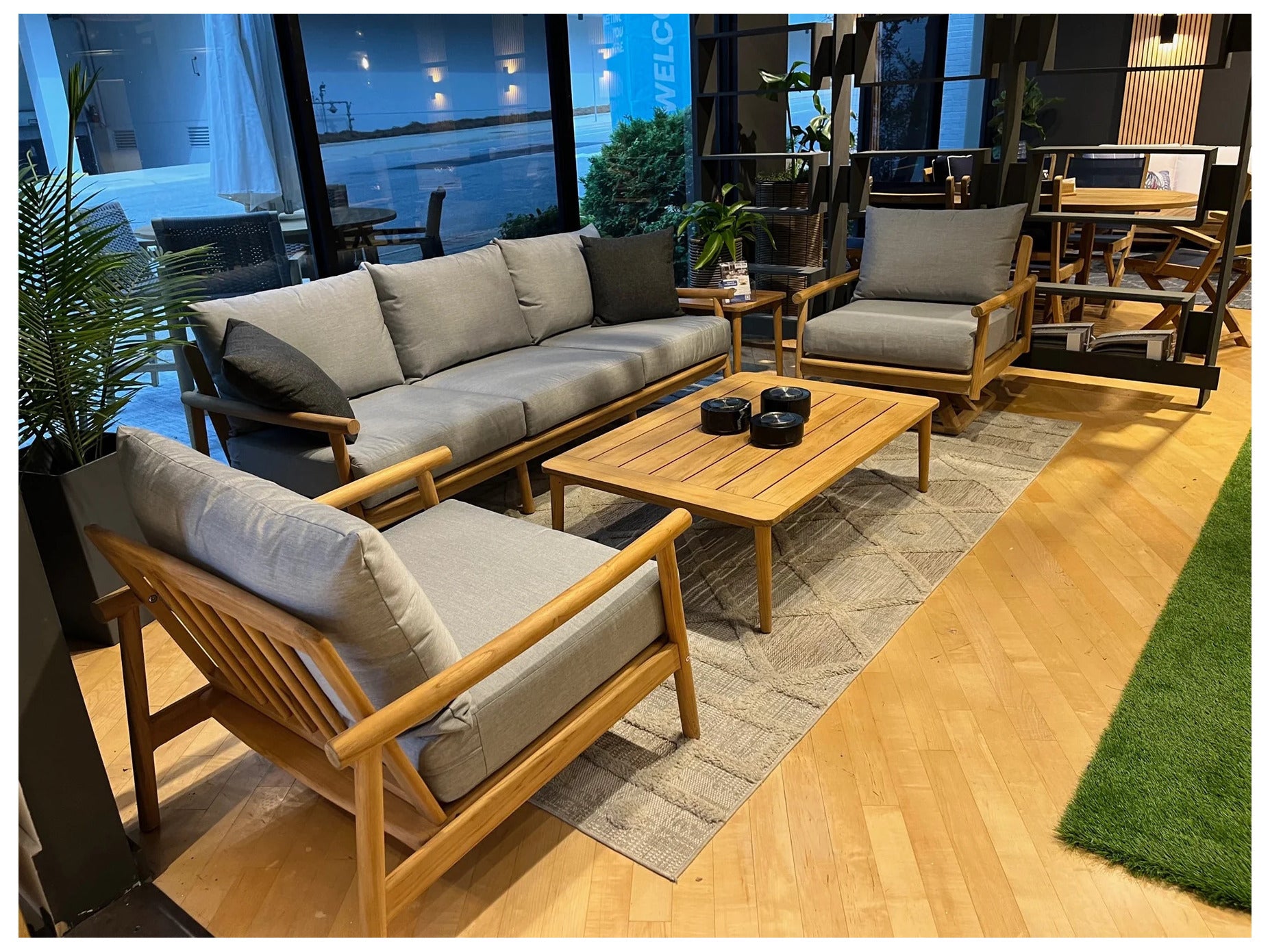 Royal Teak Seville Sofa / 3-Seater Sofa with Cushions