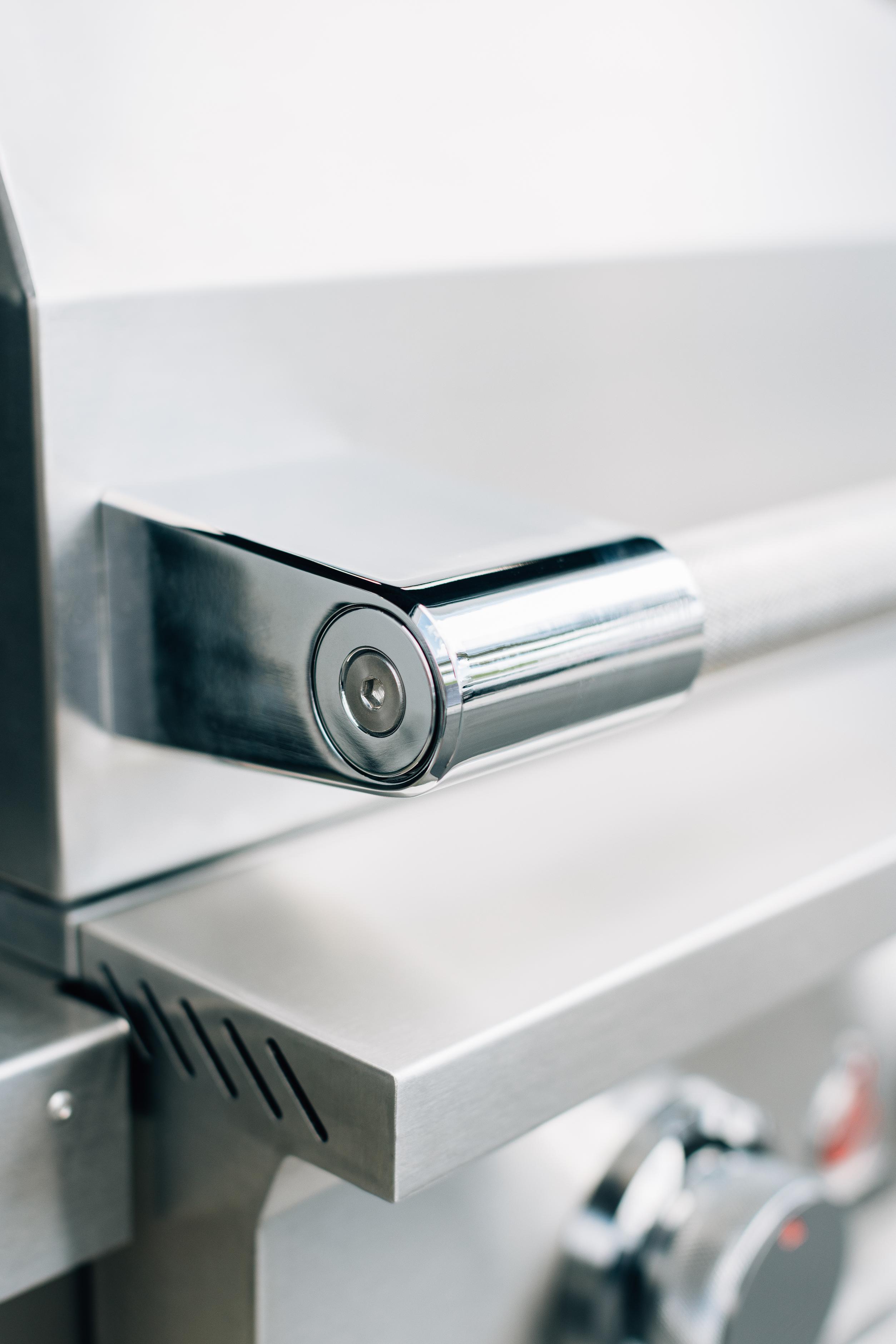 TrueFlame E Series 32" 4 Burner Gas Grill - Liquid Propane/Natural Gas