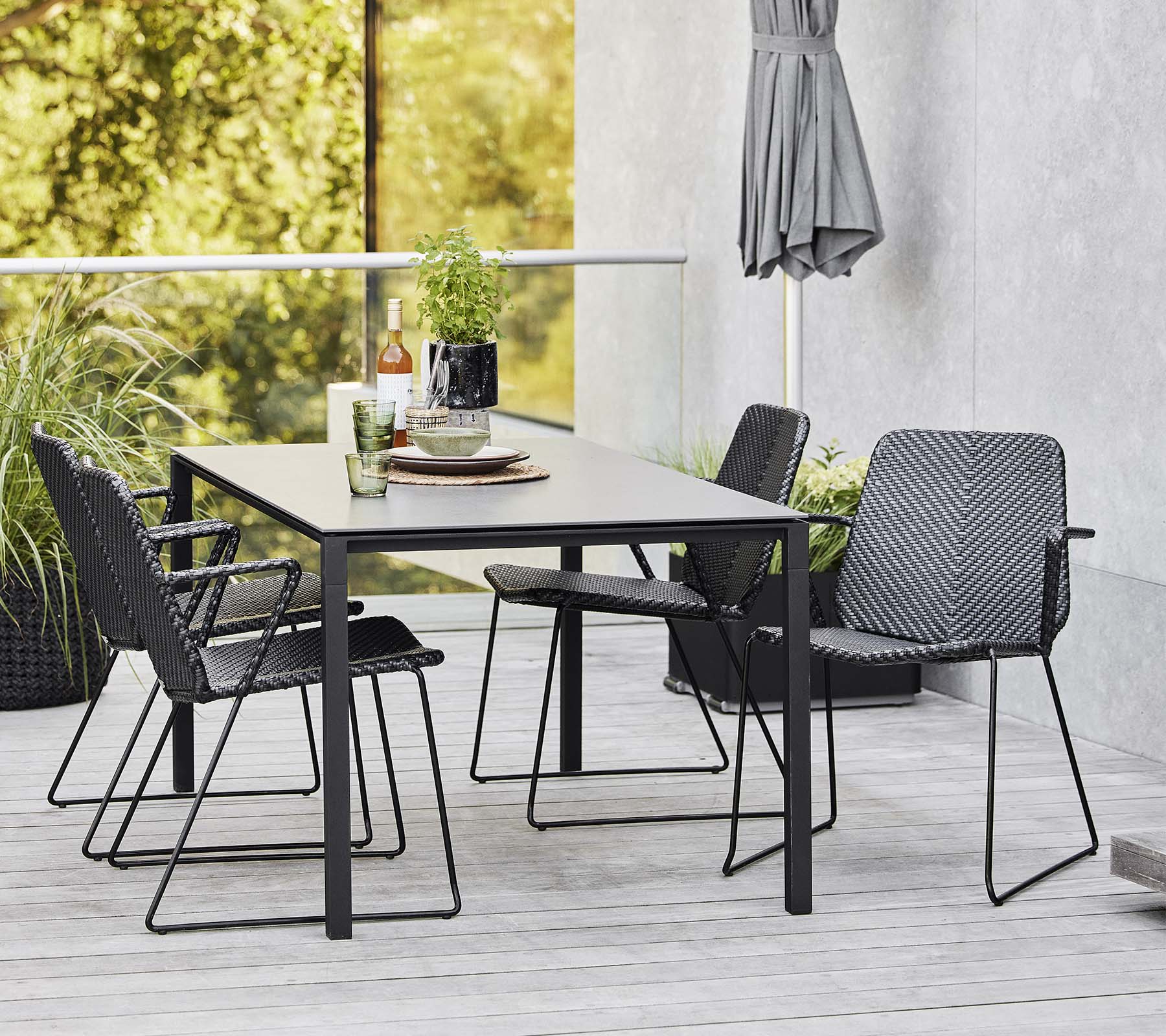 Cane-Line Vision Armchair - Stackable