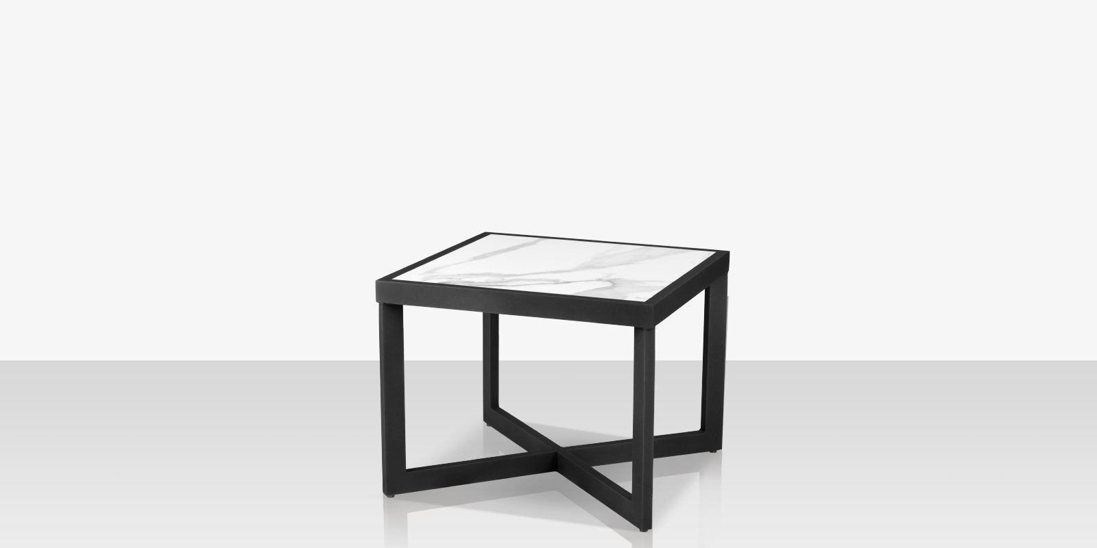 DecoScapes Iconic Aluminum Large 26'' Wide Square Side Table