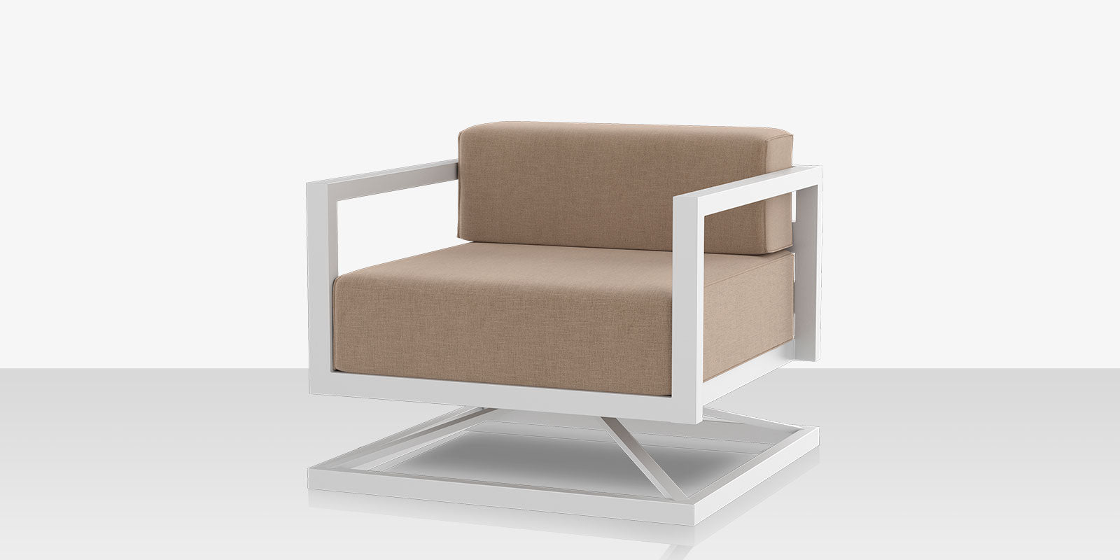 DecoScapes Iconic Aluminum Swivel Club Chair