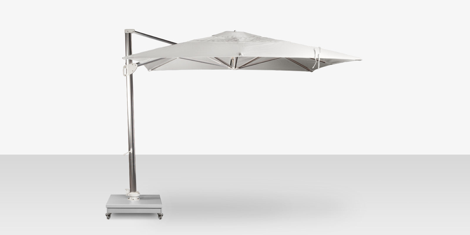 DecoScapes The Grand 10' Cantilever Umbrella (Square)