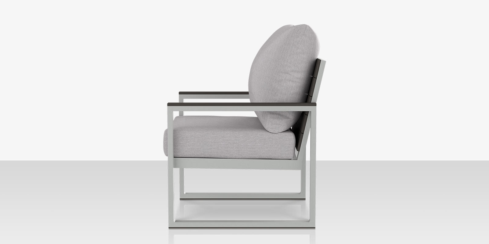DecoScapes Modera Club Chair