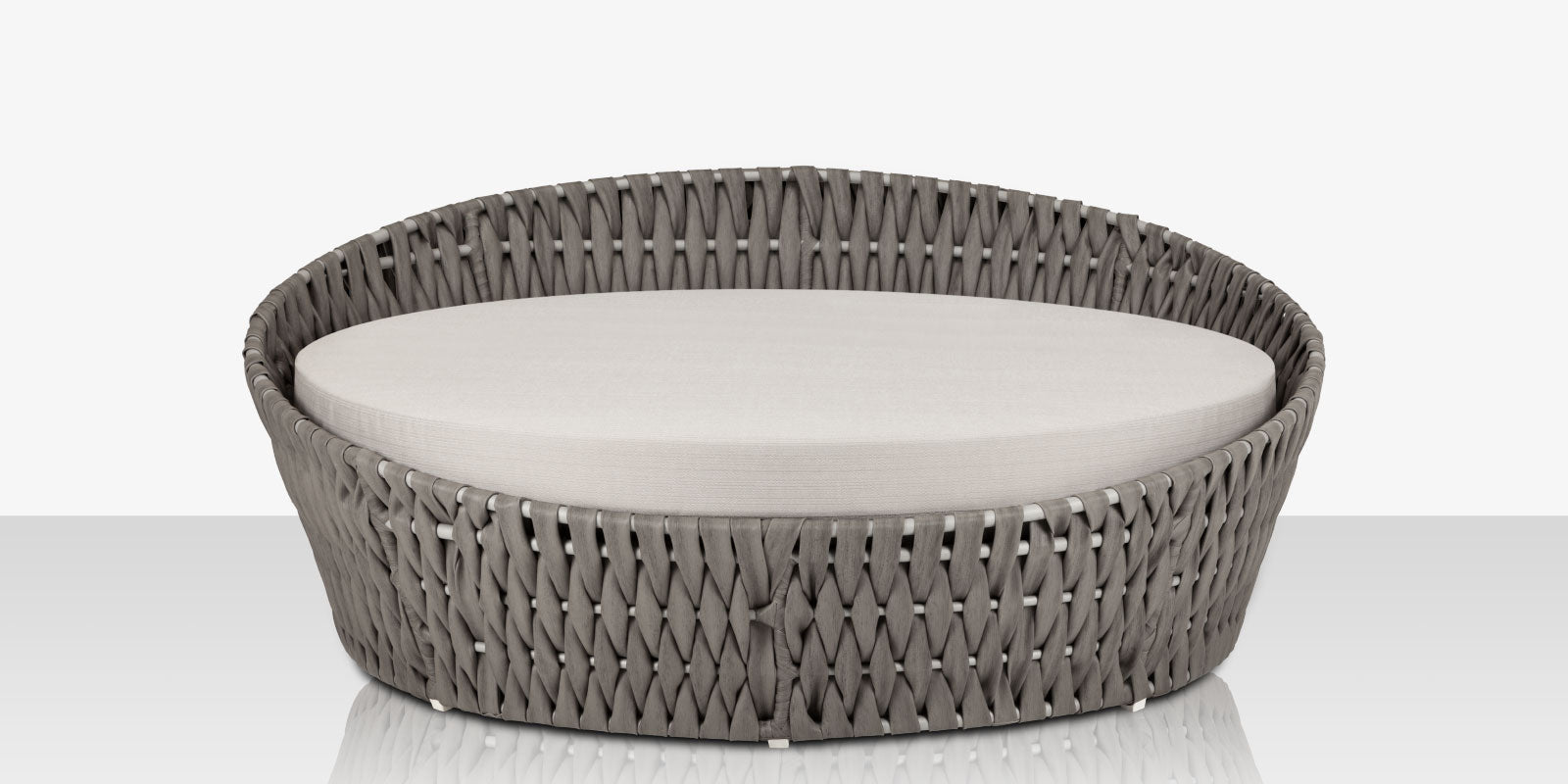DecoScapes Aria 70" Round Aluminum Cushion Daybed