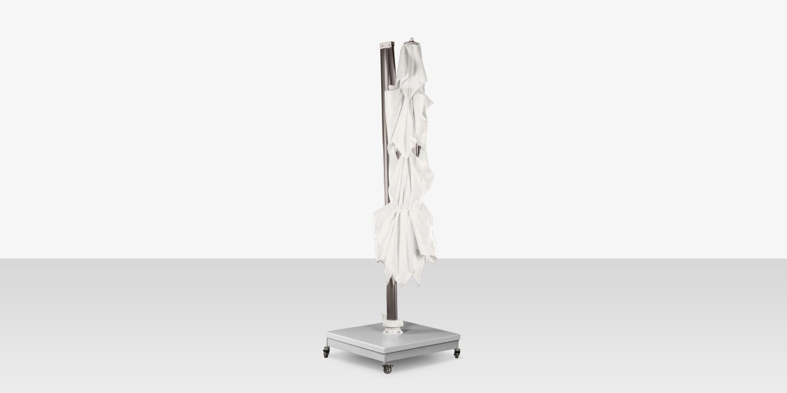 DecoScapes The Grand 13' Cantilever Umbrella (Square)