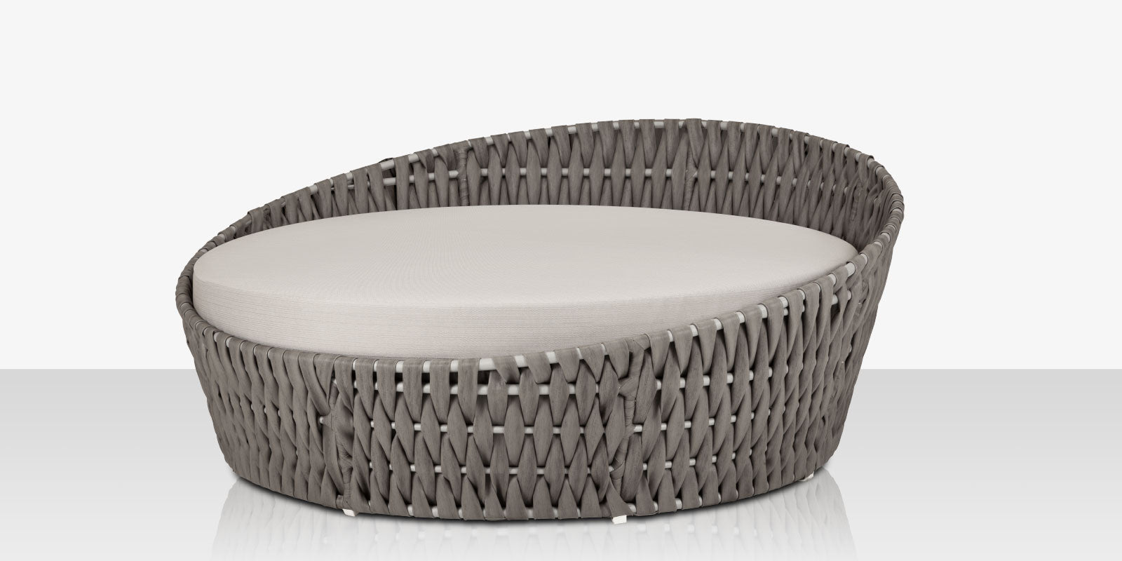 DecoScapes Aria 70" Round Aluminum Cushion Daybed