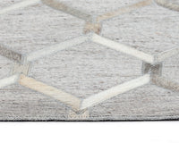 Sunpan Bordeaux Hand-made Rug in Ivory/Grey