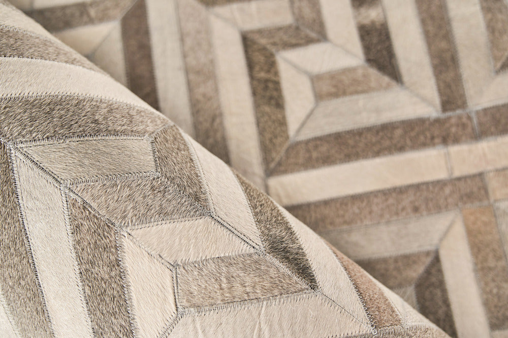 Exquisite Rugs Natural Hide Cowhide Silver Area Rug