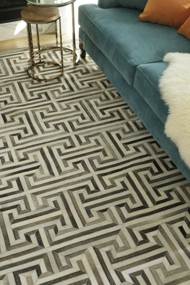 Exquisite Rugs Natural Hide Cowhide Silver Area Rug