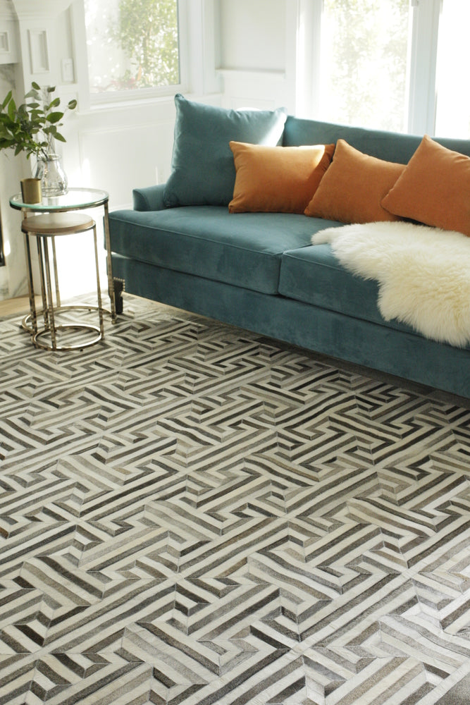 Exquisite Rugs Natural Hide Cowhide Silver Area Rug