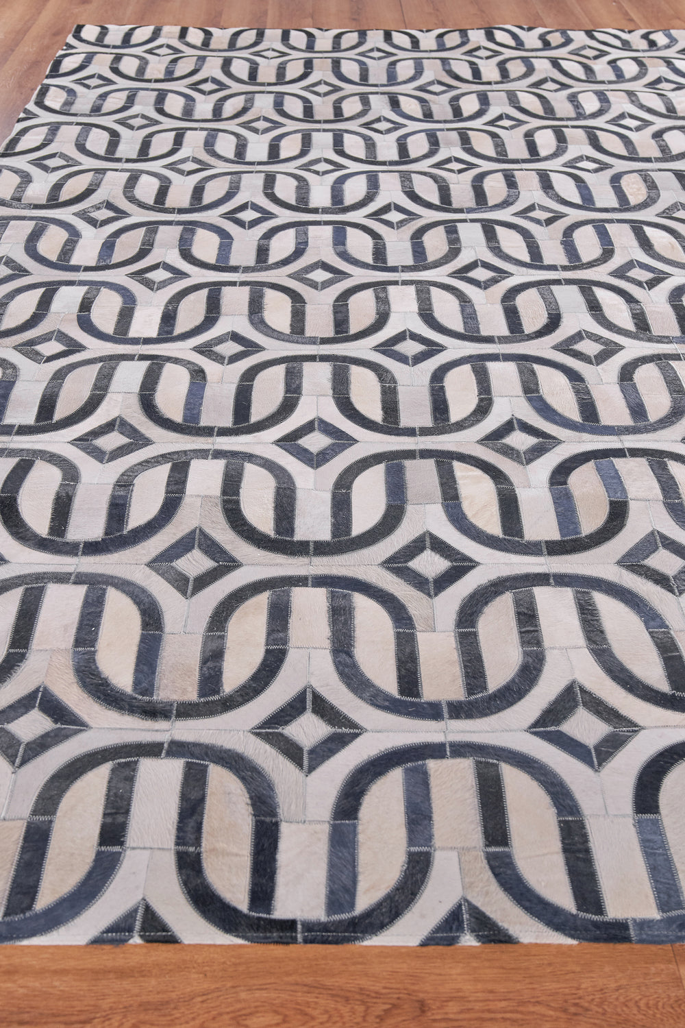 Exquisite Rugs Natural Hide Cowhide Silver Area Rug