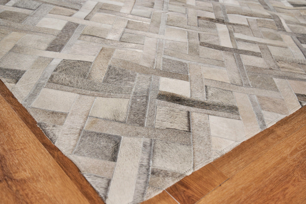 Exquisite Rugs Natural Hide Cowhide Silver Area Rug