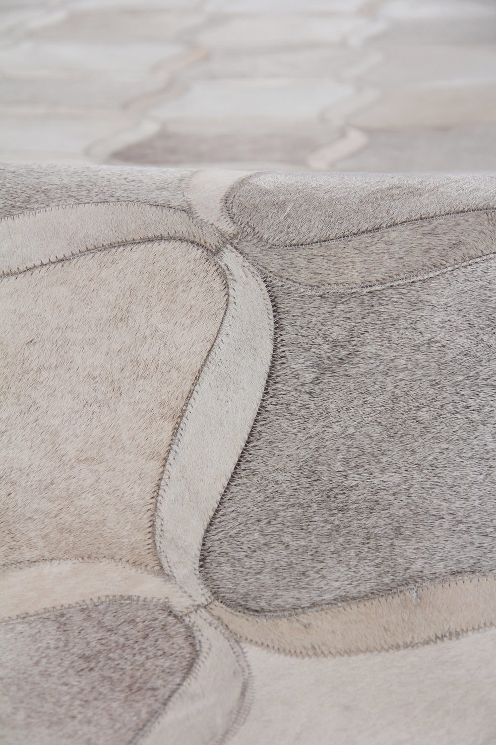Exquisite Rugs Natural Hide Cowhide Silver Area Rug