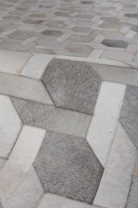 Exquisite Rugs Natural Hide Cowhide Silver Area Rug