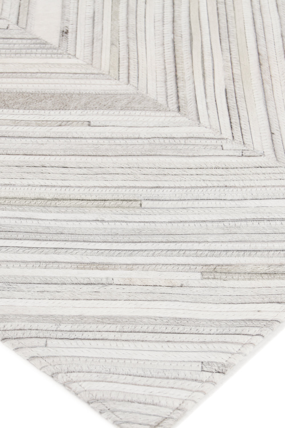 Exquisite Rugs Natural Hide Cowhide Silver Area Rug