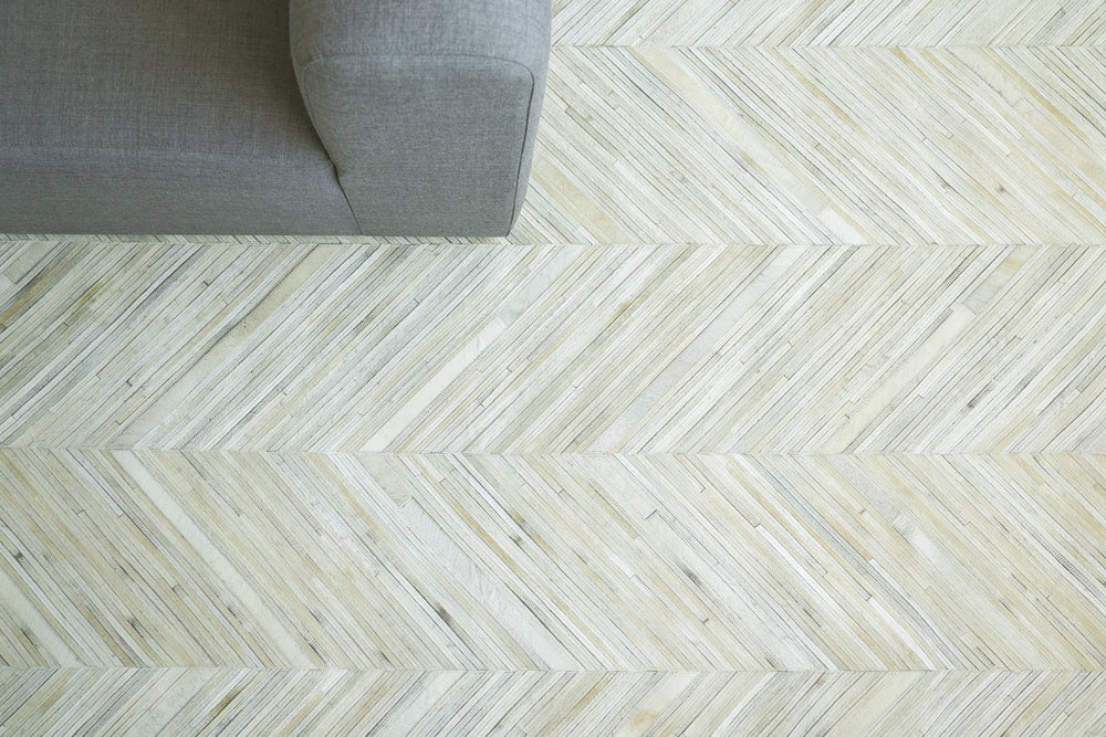 Exquisite Rugs Natural Hide Cowhide Silver Area Rug