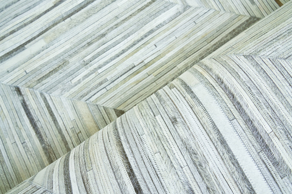 Exquisite Rugs Natural Hide Cowhide Silver Area Rug