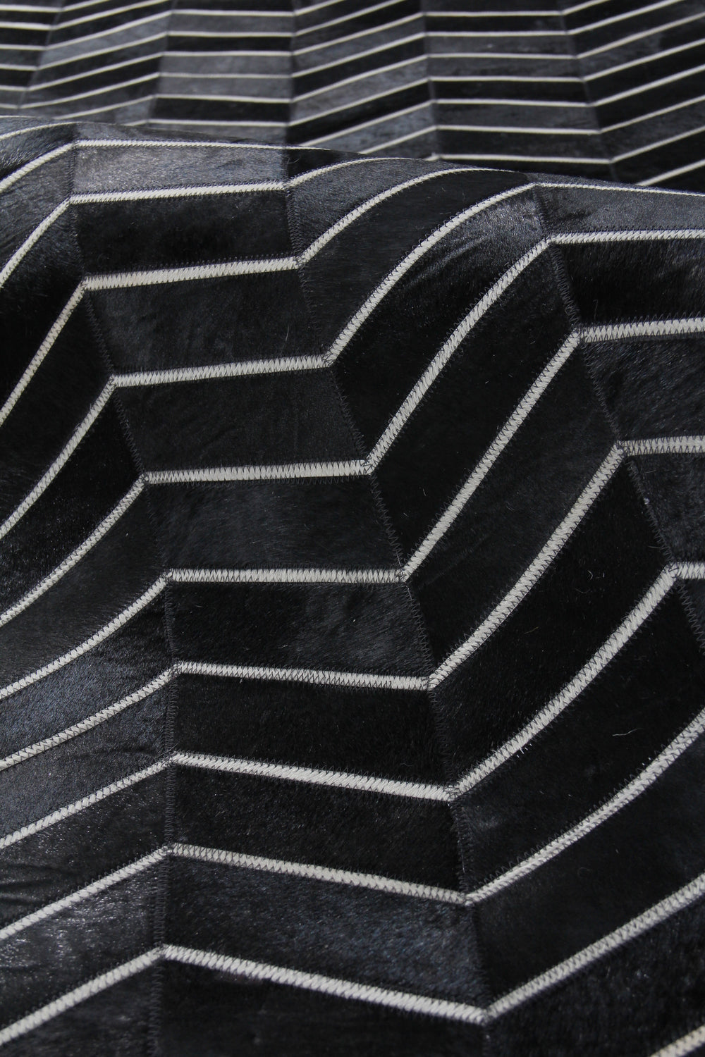Exquisite Rugs Natural Hide Cowhide Silver Area Rug