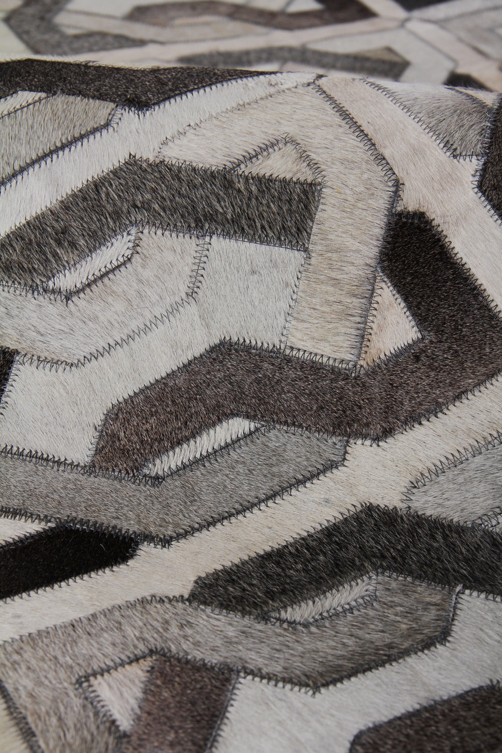 Exquisite Rugs Natural Hide Cowhide Silver Area Rug