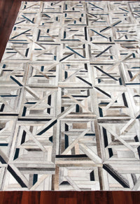 Exquisite Rugs Natural Hide Cowhide Silver Area Rug