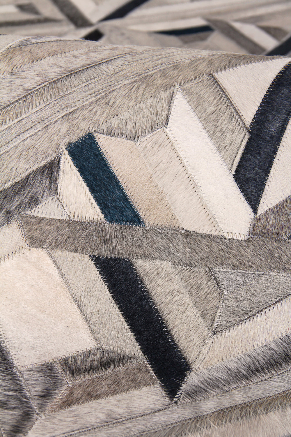 Exquisite Rugs Natural Hide Cowhide Silver Area Rug
